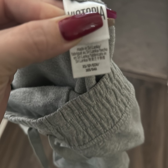 Victoria Secret Sport Short - Picture 4 of 4